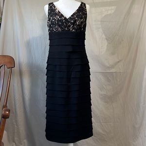 Jessica Howard Black and nude ruffled and lace party dress Size 12 V neck EUC